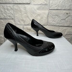 Xappeal Vintage Two Tone Heels with Round Toe Size 9 Black and Grey